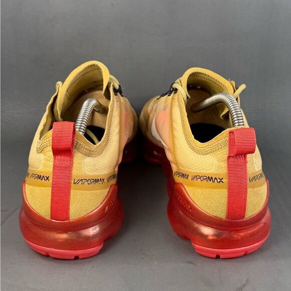Nike Air VaporMax 2019 Club Gold Ember Glow athletic sneaker shoes men’s 10.5
